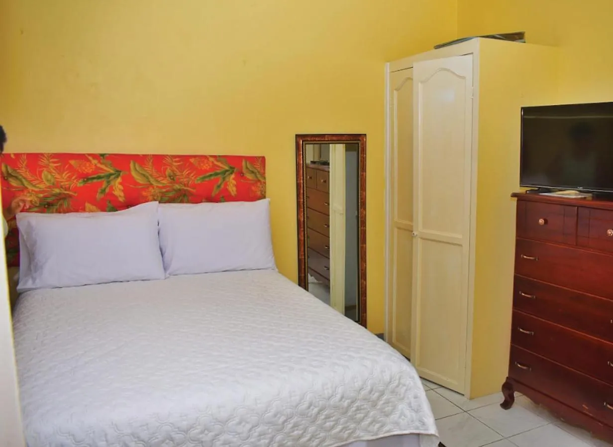 Unity Villa One Bedroom Apartment Close To Montego Bay And Beaches With Wifi