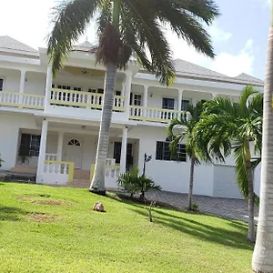 Coral Gardens Apartment